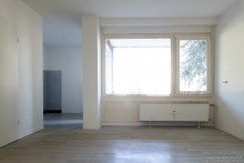 Wohnzimmer mit Loggia Selbst einziehen oder vermieten? Zentrale 3-Zimmer-Wohnung mit Loggia in Brackwede -VERKAUFT-