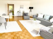 Wohnzimmer Sonnige Dreizimmerwohnung mit Fahrstuhl