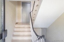 Treppenhaus EG Selbst einziehen oder vermieten? Zentrale 3-Zimmer-Wohnung mit Loggia in Brackwede -VERKAUFT-