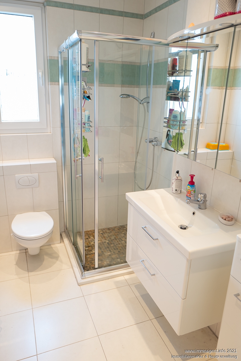 Badezimmer Erdgeschosswohnung Bielefeld