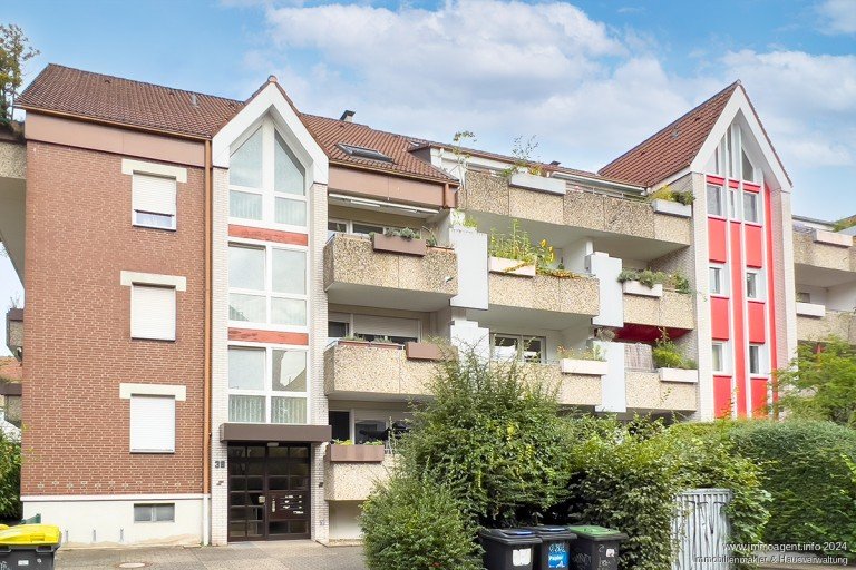 Au�enansicht Bielefeld Etagenwohnung KEINE K�UFERPROVISION - Tolle Zweizimmerwohnung nahe dem Siegfriedplatz -VERKAUFT-