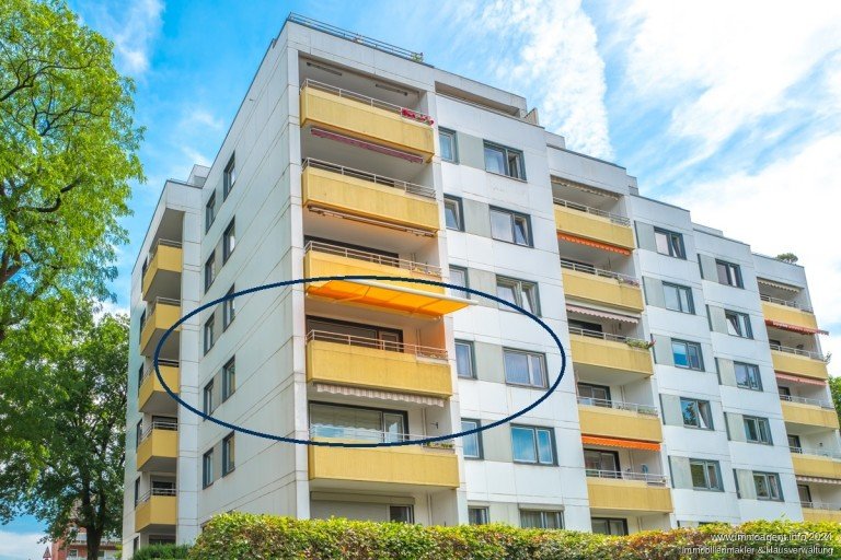 Aussenansicht Bielefeld Etagenwohnung Sonnige Dreizimmerwohnung mit tollem Ausblick in Sennestadt -VERKAUFT-