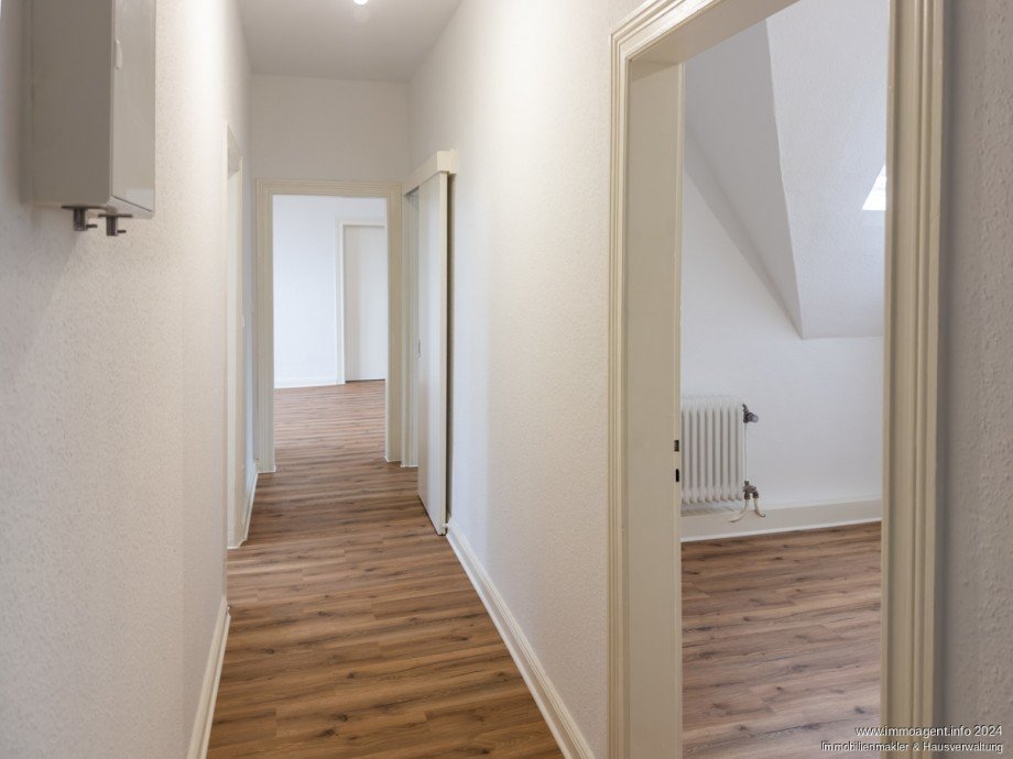 Flur Dachgeschosswohnung Bielefeld