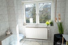 Badezimmer Ruhig gelegene Eigentumswohnung mit gro�em S�dbalkon in Bielefeld-Brackwede -VERKAUFT-