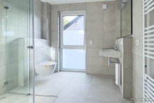 bad Neubaudachgeschosswohnung in Unin�he
