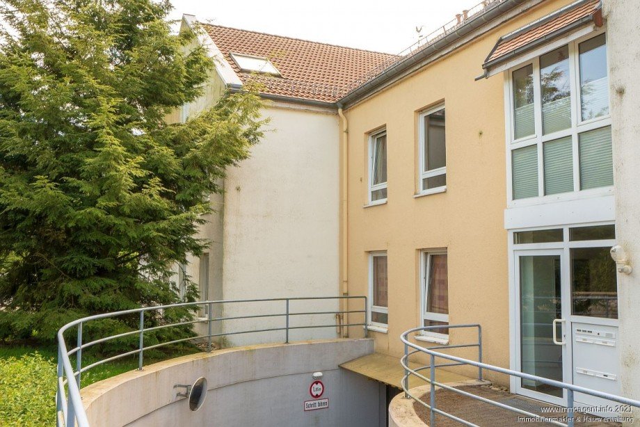 Hausansicht vorn Maisonettewohnung Oerlinghausen