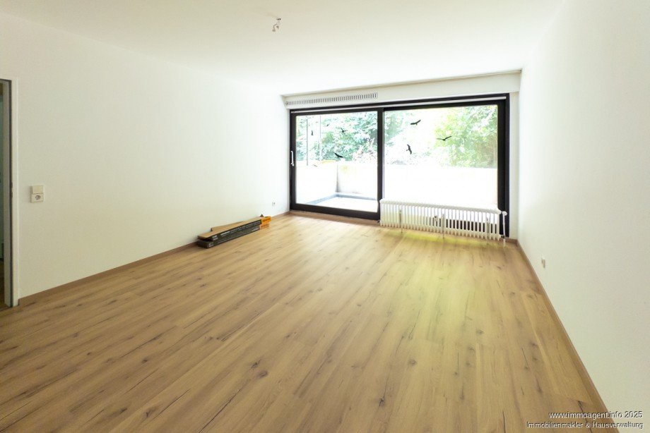 24402_Wohnzimmer Etagenwohnung Bielefeld