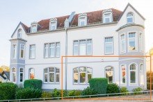 Au�enansicht Gro�z�gige Altbau-B�roetage nahe dem Landgericht
