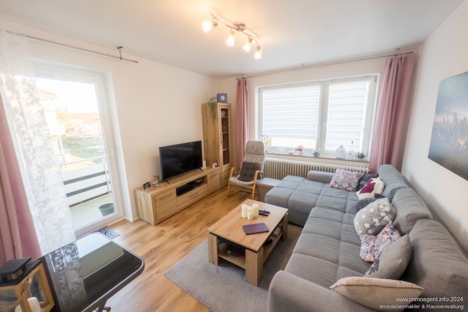 23356_Wohnzimmer Etagenwohnung Bielefeld