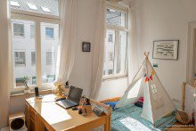 Esszimmer Gro�z�gige Altbauwohnung mit Balkon nahe dem Rathaus -VERMIETET-