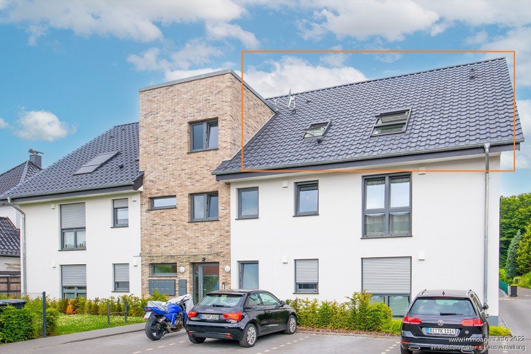 Parkplatz Eingang Bielefeld Dachgeschosswohnung Attraktive Dachgeschosswohnung in Heepen - VERMIETET -