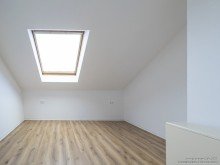 Schlafzimmer Gem�tliche Dachgeschosswohnung im Musikerviertel -VERMIETET-