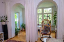 Umbaute Veranda Gro�z�gige Altbauwohnung mit Balkon nahe dem Rathaus -VERMIETET-