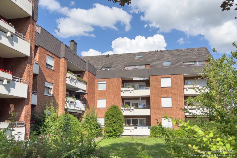 Aussenansicht Bielefeld Dachgeschosswohnung Sch�ne Zweizimmerdachgeschosswohnung in Bielefeld-Heepen