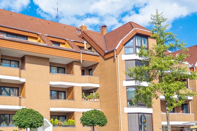 Ansicht Bielefeld Dachgeschosswohnung Gem�tliche Dachgeschosswohnung in zentraler Lage in Bielefeld-Brackwede -VERKAUFT-