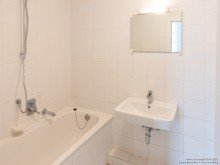 Badezimmer Gro�z�gige Dreizimmerwohnung im Zentrum Brackwedes zur Selbstnutzung oder zur Kapitalanlage