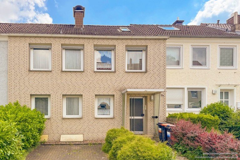 Ansicht Bielefeld Reihenhaus Seltenes Reihenhaus mit Potenzial im Bielefelder Osten -VERKAUFT-