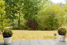 Ausblick ins Gr�ne Attraktive, barrierefreie Zweizimmerwohnung im Erdgeschoss mit Terrasse in moderner Stadtvilla