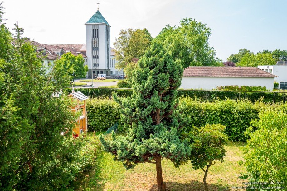 Blick vom Balkon Doppelhaush�lfte Bielefeld