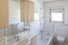 Badezimmer mit Wanne Sonnige Zweizimmerwohnung mit Balkon im gr�nen Stieghorst -VERKAUFT-