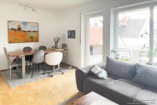 Wohnzimmer KEINE K�UFERPROVISION - Tolle Zweizimmerwohnung nahe dem Siegfriedplatz -VERKAUFT-