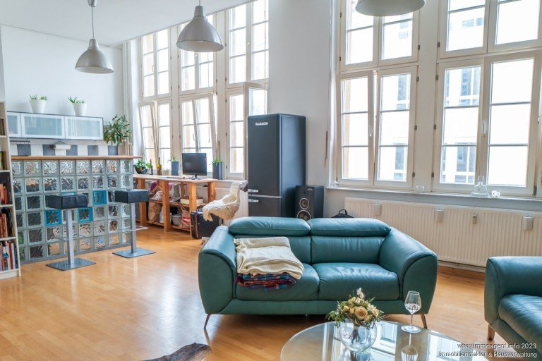 Wohnraum mit offener K�che Bielefeld Etagenwohnung Au�ergew�hnliche Zweizimmerwohnung mit Loftcharakter in der Bielefelder Altstadt