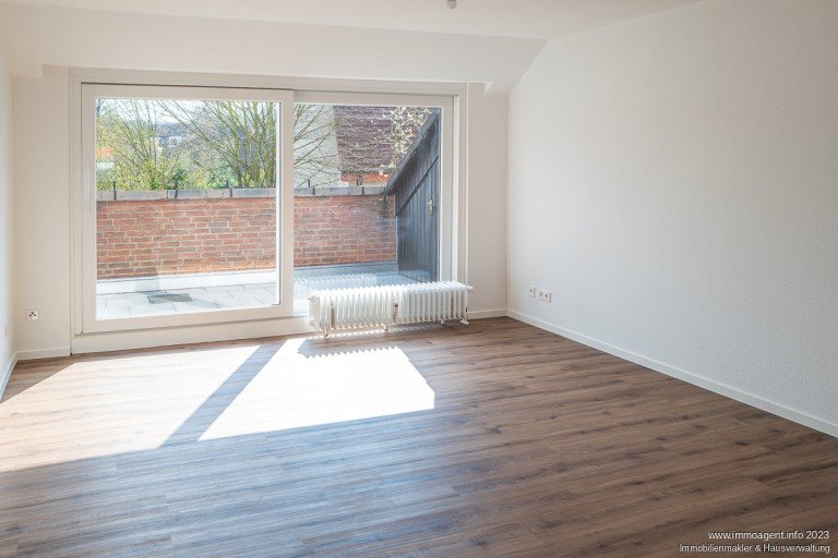 Wohnzimmer Bielefeld Etagenwohnung Frisch renovierte Dachgeschosswohnung im Bielefelder Westen -VERMIETET-
