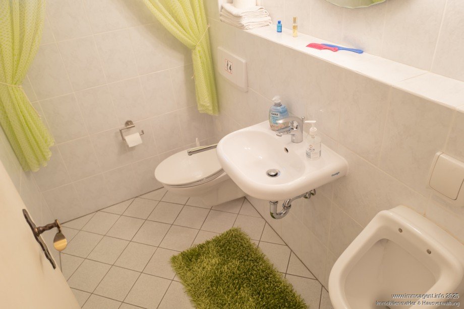 WC im Keller Einfamilienhaus Leopoldsh�he