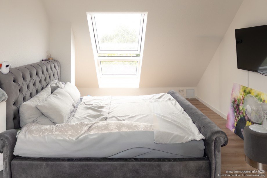 Schlafzimmer im Dach Dachgeschosswohnung Bielefeld