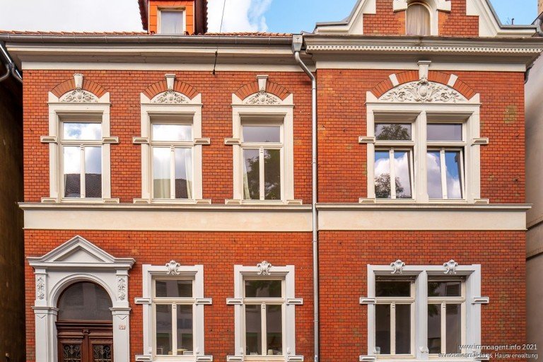 Ansicht Bielefeld Etagenwohnung Gro�z�gige Altbauwohnung mit Balkon nahe dem Rathaus -VERMIETET-