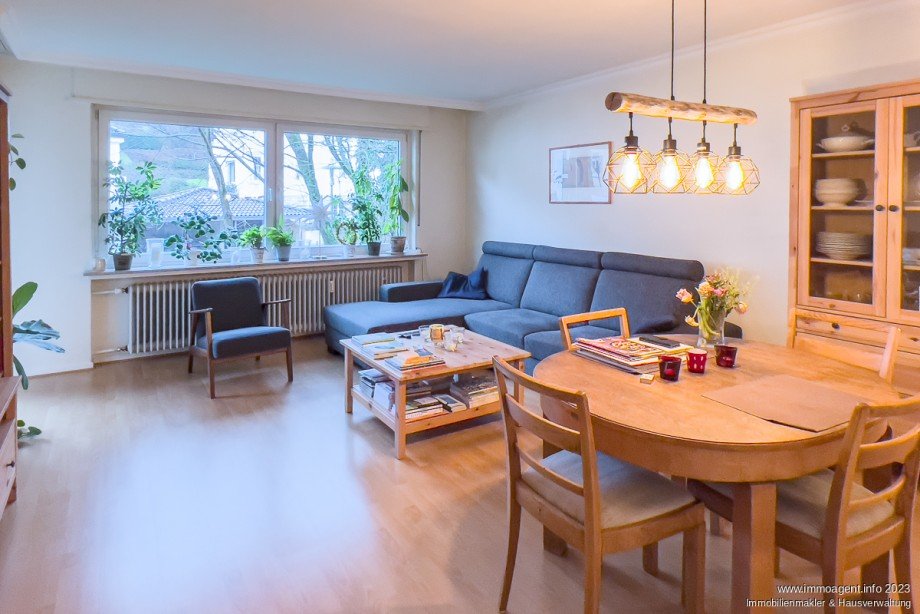 Wohnzimmer Etagenwohnung Bielefeld