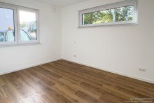 Schlafzimmer Sch�ne Neubauwohnung mit drei Zimmern und Terrasse