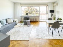 Wohnzimmer Sonnige Dreizimmerwohnung mit Fahrstuhl