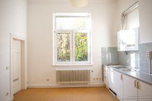 K�che Gro�z�gige Altbau-B�roetage nahe dem Landgericht