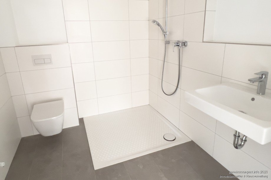 Beispiel Bad Etagenwohnung Bielefeld
